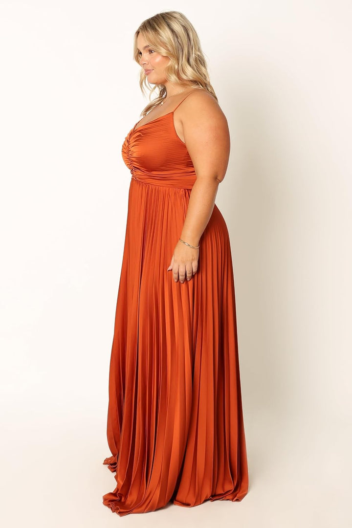 Aneira | Robe Élégante Plissée