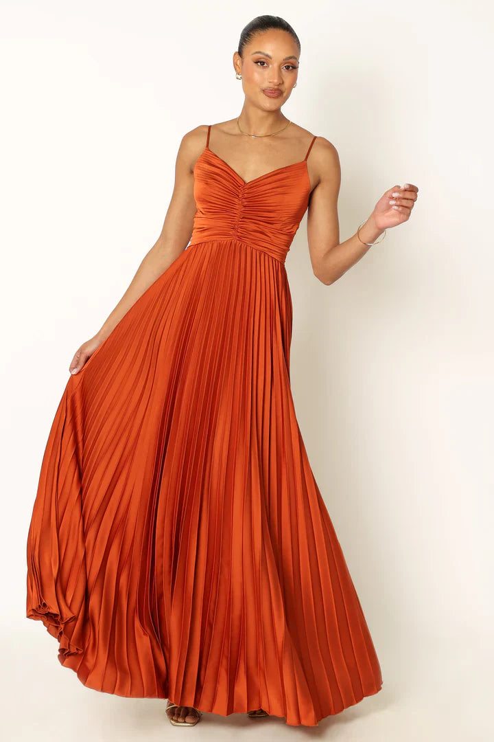 Aneira | Robe Élégante Plissée